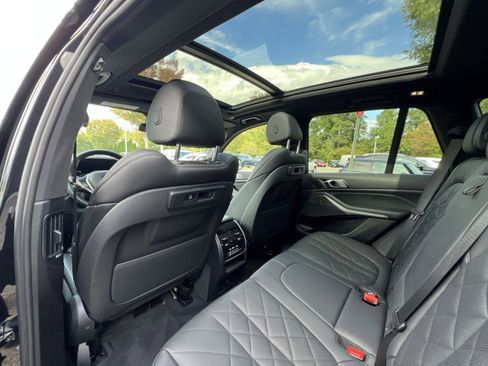 Used 2023 BMW X5 xDrive40i w/ Parking Assistance Package image 27