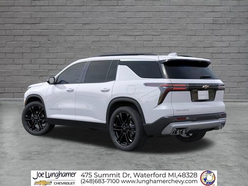 New 2026 Chevrolet Traverse LT w/ LPO, Floor Liner Package FWD image 3