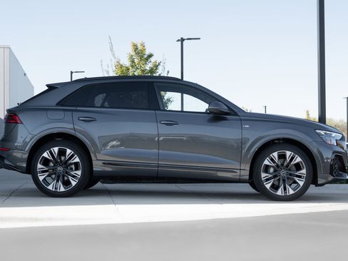 New 2026 Audi Q8 Premium Plus image 3