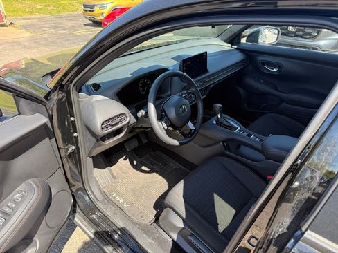 Used 2026 Honda HR-V Sport image 7