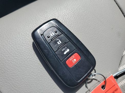 Used 2024 Toyota Camry SE w/ Convenience Package image 23