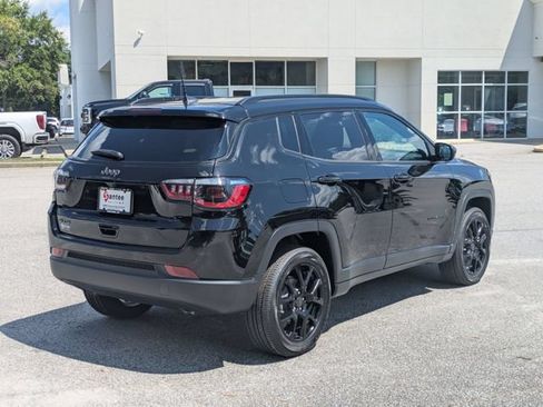New 2026 Jeep Compass Latitude AWD/4WD image 3