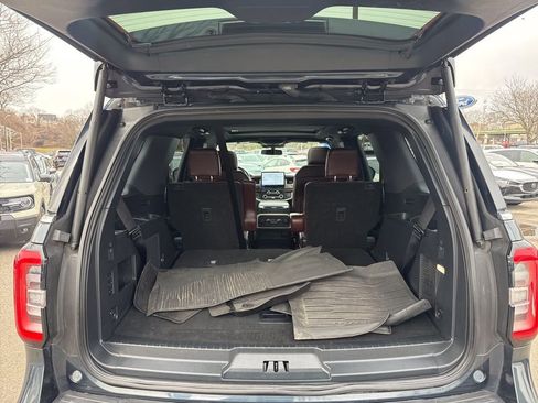 Used 2023 Ford Expedition Limited image 28