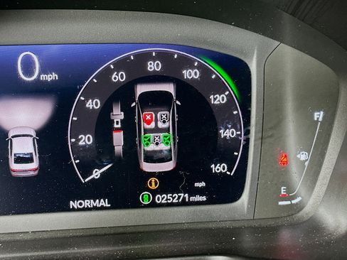 Used 2025 Honda Accord Touring image 18