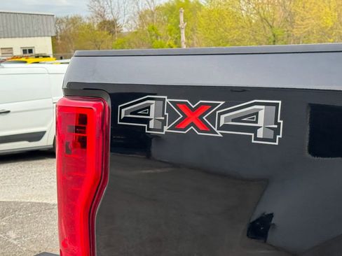 Certified 2019 Ford F250 XLT w/ XLT Value Package AWD/4WD image 19