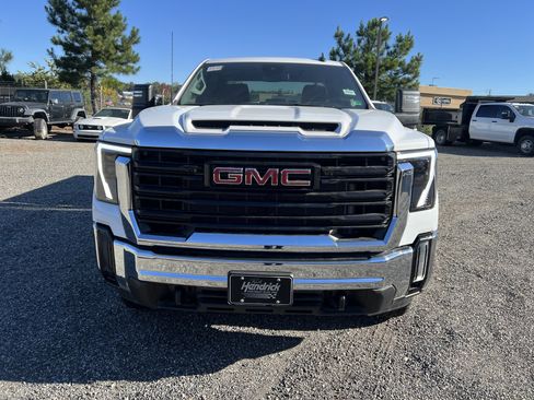 New 2025 GMC Sierra 3500 Pro w/ Convenience Package image 3