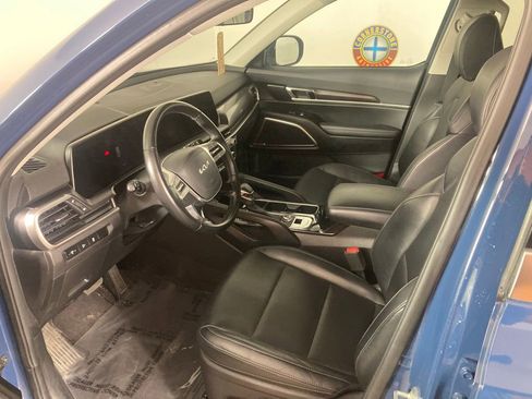 Certified 2023 Kia Telluride S w/ S Sunroof Package AWD/4WD image 12