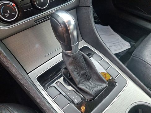 Used 2014 Volkswagen Passat 1.8T SE image 15