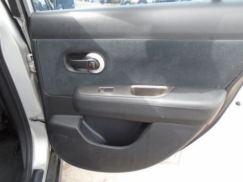 Used 2010 Nissan Versa 1.8 S w/ PWR Plus Pkg image 9