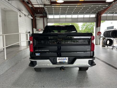 Used 2023 Chevrolet Silverado 1500 LT AWD/4WD image 7