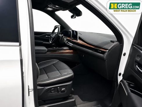 Used 2023 Cadillac Escalade Premium Luxury RWD image 14