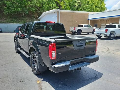 Used 2021 Nissan Frontier SV w/ Midnight Edition Floor Mats AWD/4WD image 9