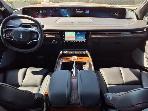 New 2026 Lincoln Navigator L Black Label AWD/4WD image 7