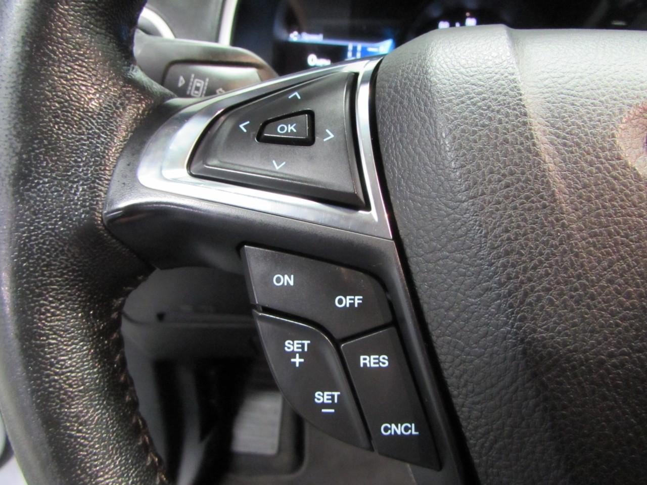 Used 2021 Ford Edge SEL AWD/4WD image 24