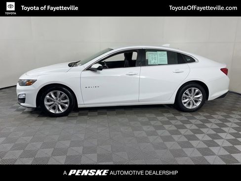 Used 2023 Chevrolet Malibu LT FWD image 2