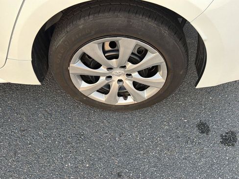 Certified 2025 Toyota Corolla LE FWD image 35