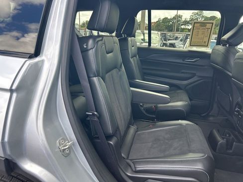Used 2025 Jeep Grand Cherokee L Altitude RWD image 27