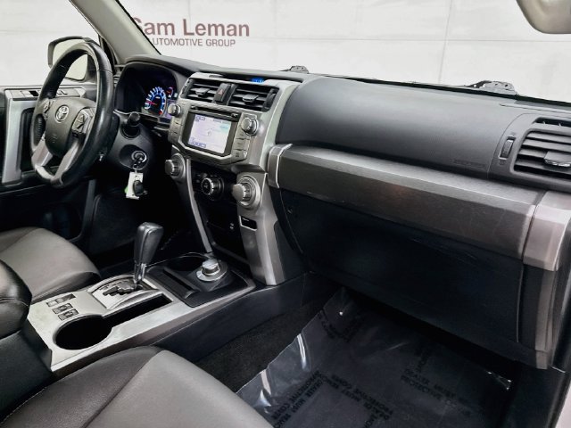 Used 2018 Toyota 4Runner SR5 Premium AWD/4WD image 30