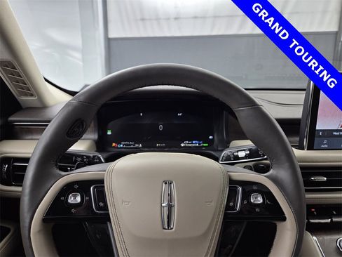 Used 2021 Lincoln Aviator Grand Touring w/ Elements Package Plus image 29