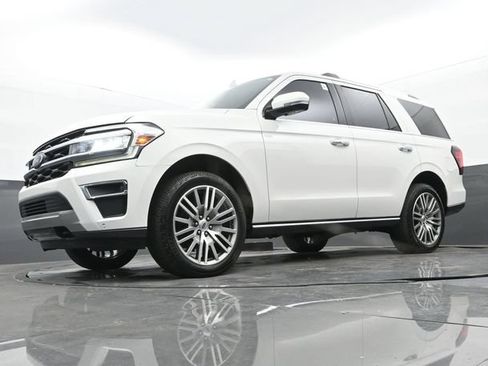 Used 2022 Ford Expedition Limited AWD/4WD image 29