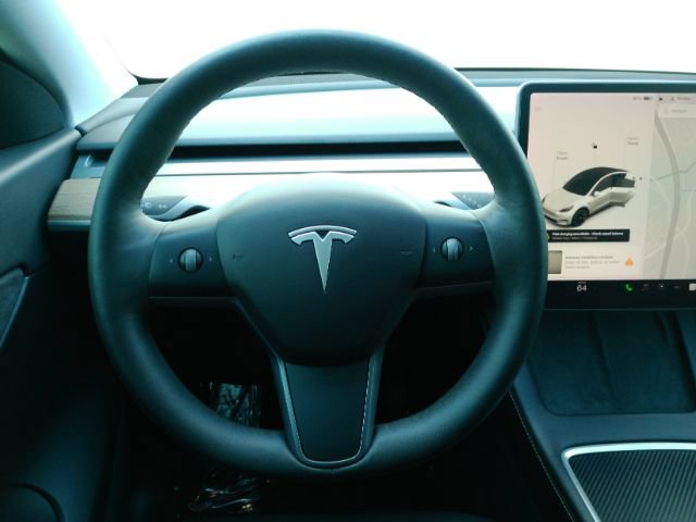 Used 2021 Tesla Model Y Long Range AWD/4WD image 31