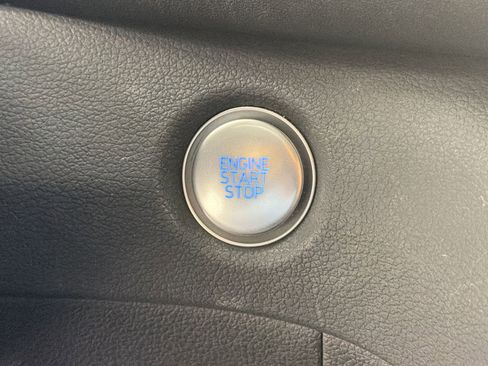 Used 2022 Hyundai Santa Fe SEL w/ Convenience Package image 25