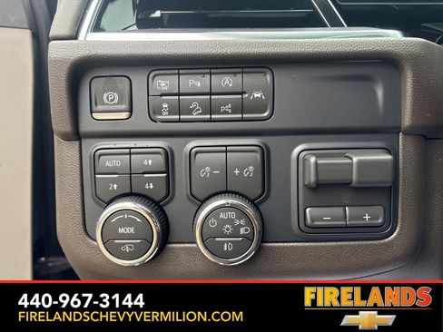 New 2026 Chevrolet Suburban Z71 w/ Z71 Off-Road Package image 18