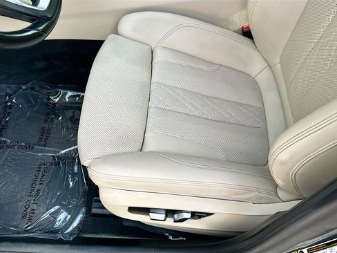 Used 2022 BMW 540i 540i w/ Convenience Package image 19