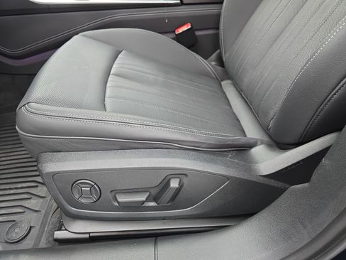 Used 2025 Audi A6 Premium Plus w/ Driver Assistance Package image 29