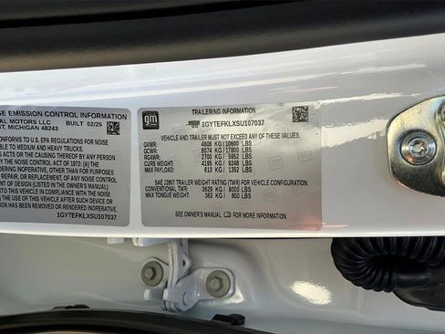 New 2025 Cadillac Escalade IQ Sport 2 image 18