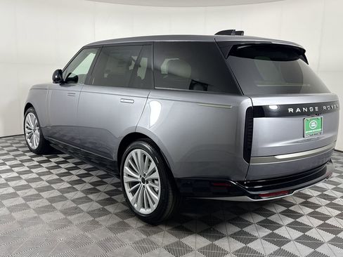 New 2026 Land Rover Range Rover Long Wheelbase SE AWD/4WD image 3