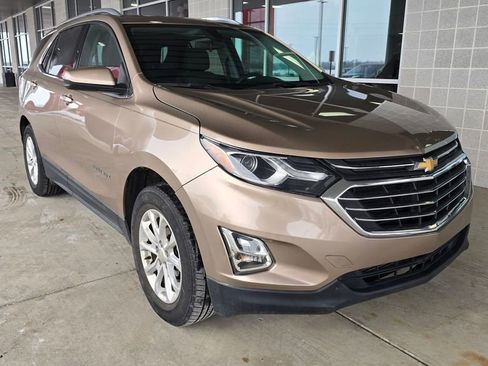 Used 2018 Chevrolet Equinox LT w/ Sun & Infotainment Package image 8