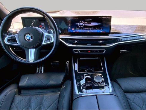 Used 2024 BMW X5 xDrive40i w/ M Sport Package AWD/4WD image 14