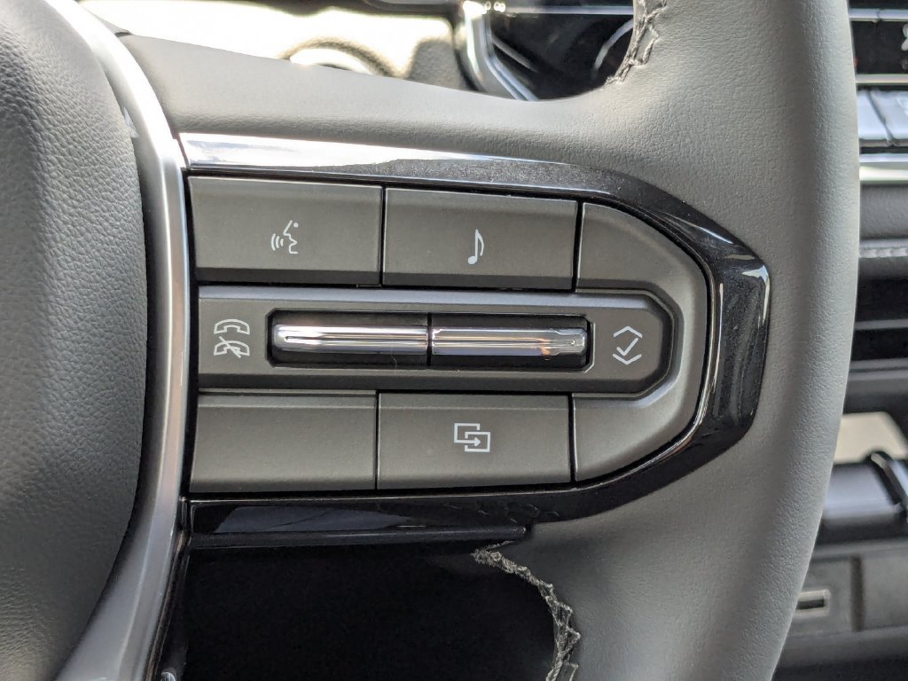Used 2026 Chevrolet Colorado LT AWD/4WD image 29