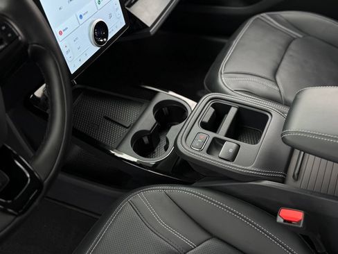 Used 2025 Ford Mustang Mach-E Premium AWD/4WD image 26