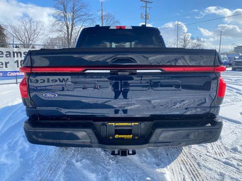 Used 2023 Ford F150 Lightning Lariat image 3