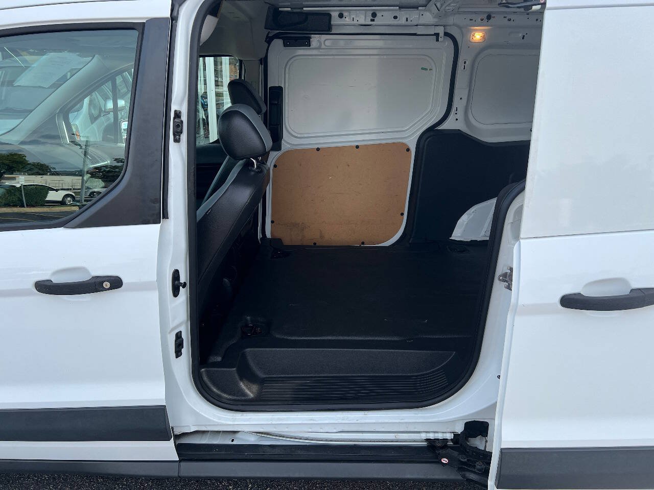 Used 2015 Ford Transit Connect XL FWD image 25