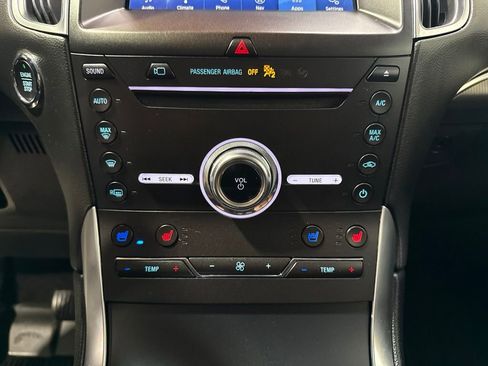 Used 2019 Ford Edge Titanium w/ Equipment Group 301A AWD/4WD image 16