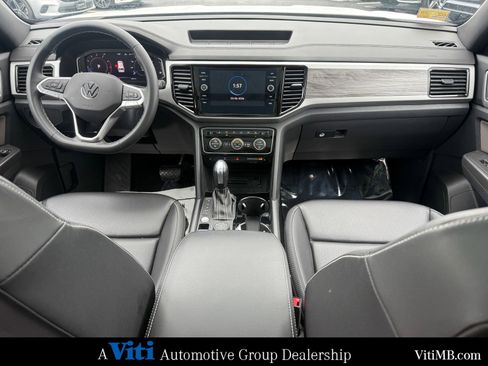 Used 2023 Volkswagen Atlas Cross Sport SE w/ Panoramic Sunroof Package image 2
