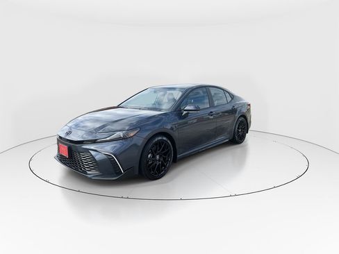 New 2026 Toyota Camry SE w/ Convenience Package image 4