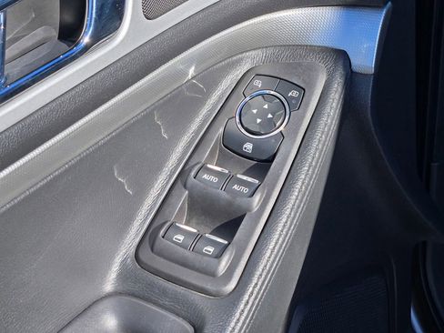 Used 2015 Ford Explorer XLT w/ Equipment Group 202A image 31