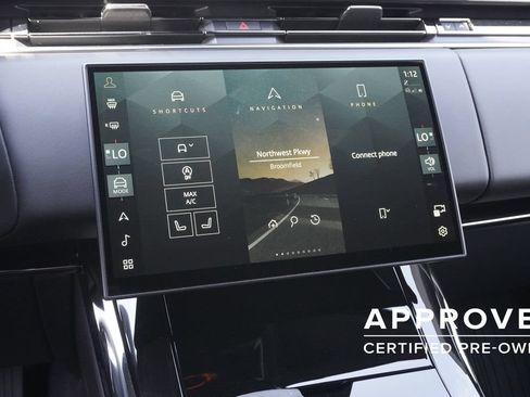 Used 2025 Land Rover Range Rover Sport SE AWD/4WD image 15