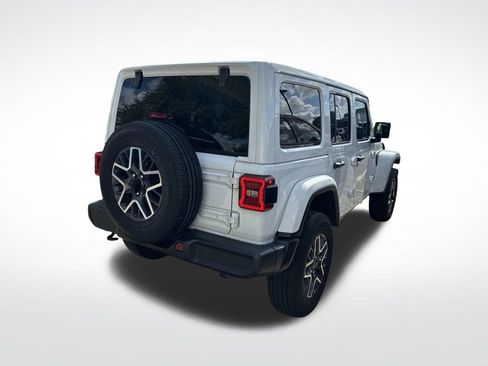 Used 2025 Jeep Wrangler Unlimited Sahara AWD/4WD image 33