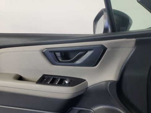 Used 2026 Subaru Forester Premium image 28