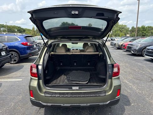 Used 2017 Subaru Outback 2.5i Limited AWD/4WD image 7