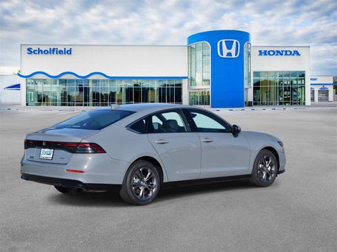 New 2025 Honda Accord EX-L image 3