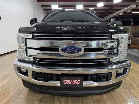 Used 2017 Ford F250 Lariat w/ Lariat Value Package AWD/4WD image 2