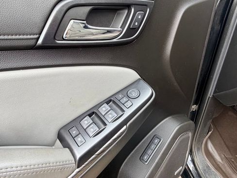 Used 2019 Chevrolet Suburban LT AWD/4WD image 10