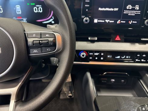 Certified 2024 Kia Sportage LX image 21