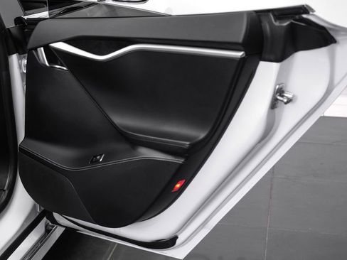 Used 2018 Tesla Model S 75D image 52